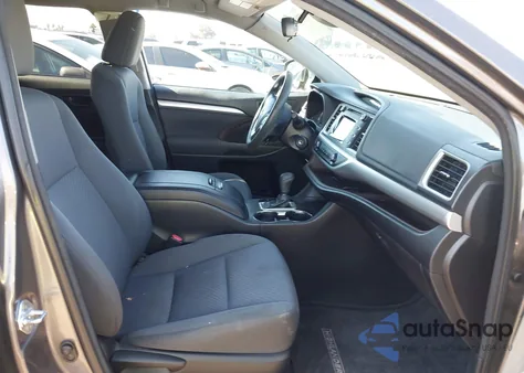 2017 Toyota Highlander Le from USA, damaged, VIN 5TDZZRFH8HS196177